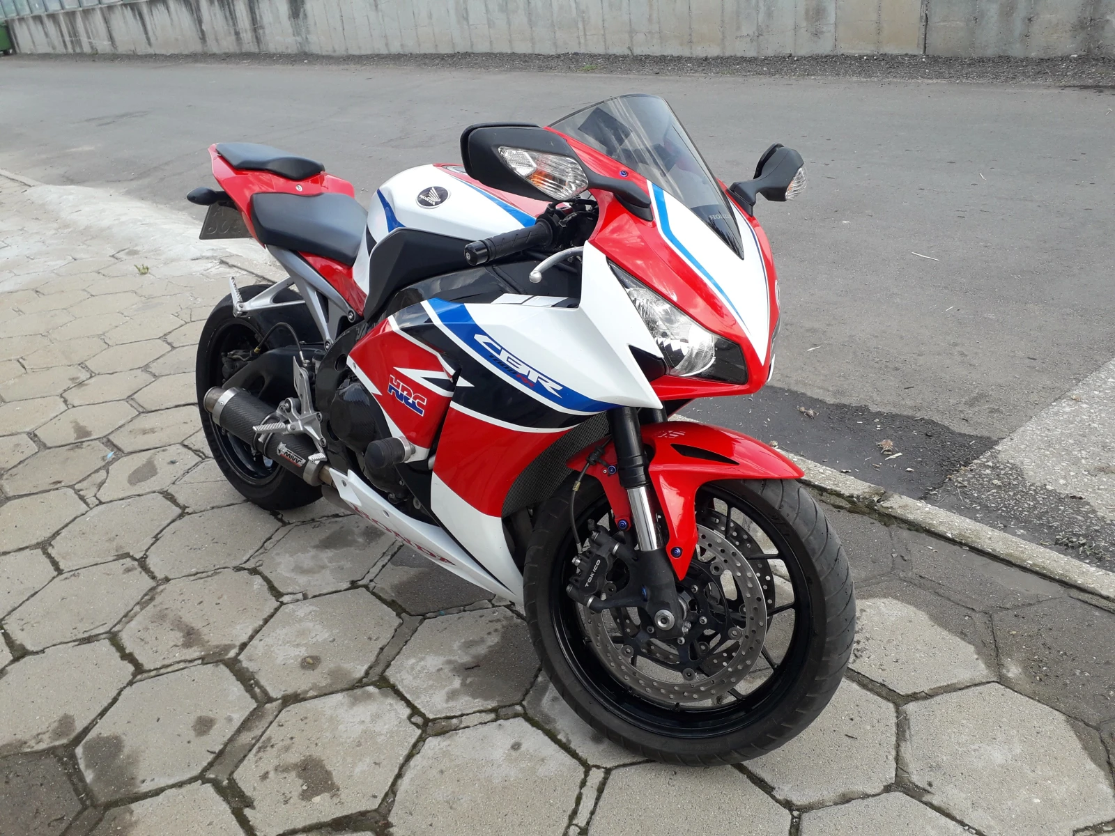 Honda Cbr 1000, снимка 2 - Мотоциклети и мототехника - 54213552
