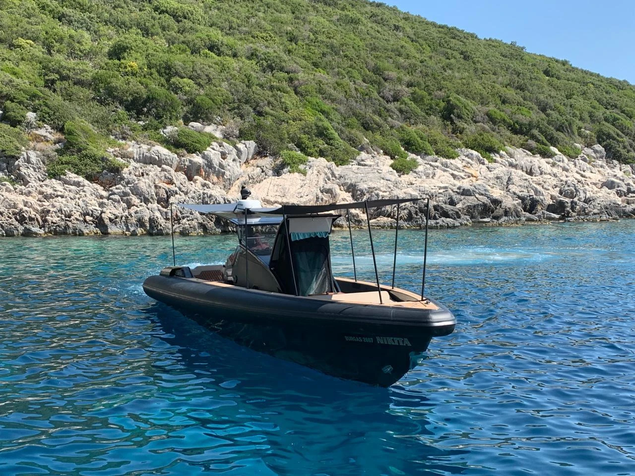 Надуваема лодка Technohull Omega 45, снимка 7 - Воден транспорт - 54139410