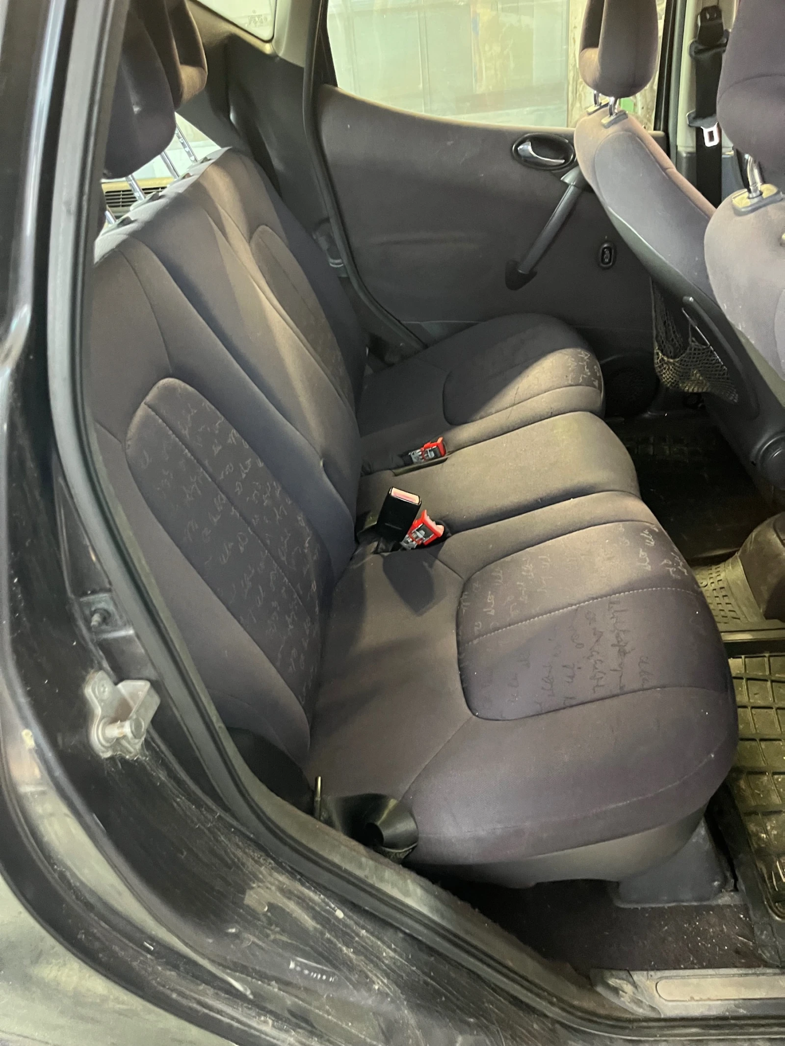 �� ����� | Mobile.bg � ����������� 6