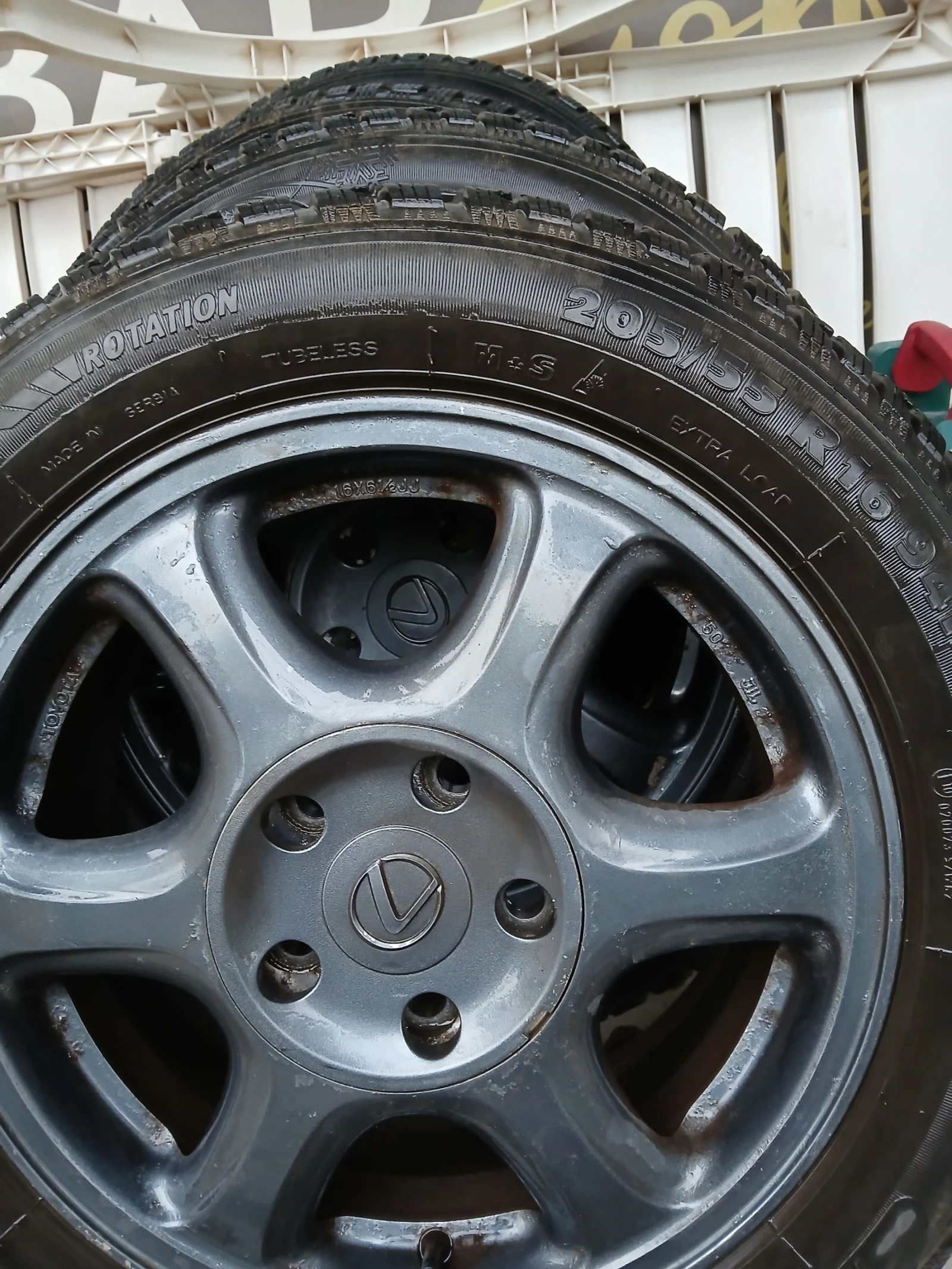    205/55R16  Lexus IS 200 | Mobile.bg   1