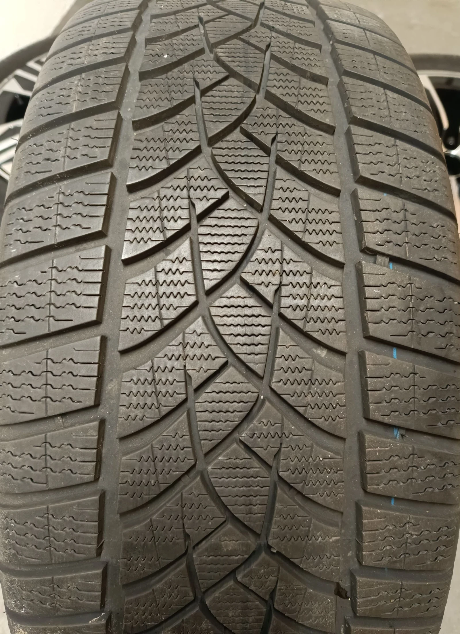 ���� � ������ 275/45R21 �� Mercedes-Benz EQS | Mobile.bg � ����������� 10