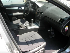 Mercedes-Benz C 220, снимка 13