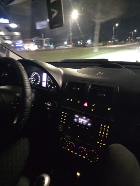 Mercedes-Benz C 200, снимка 11