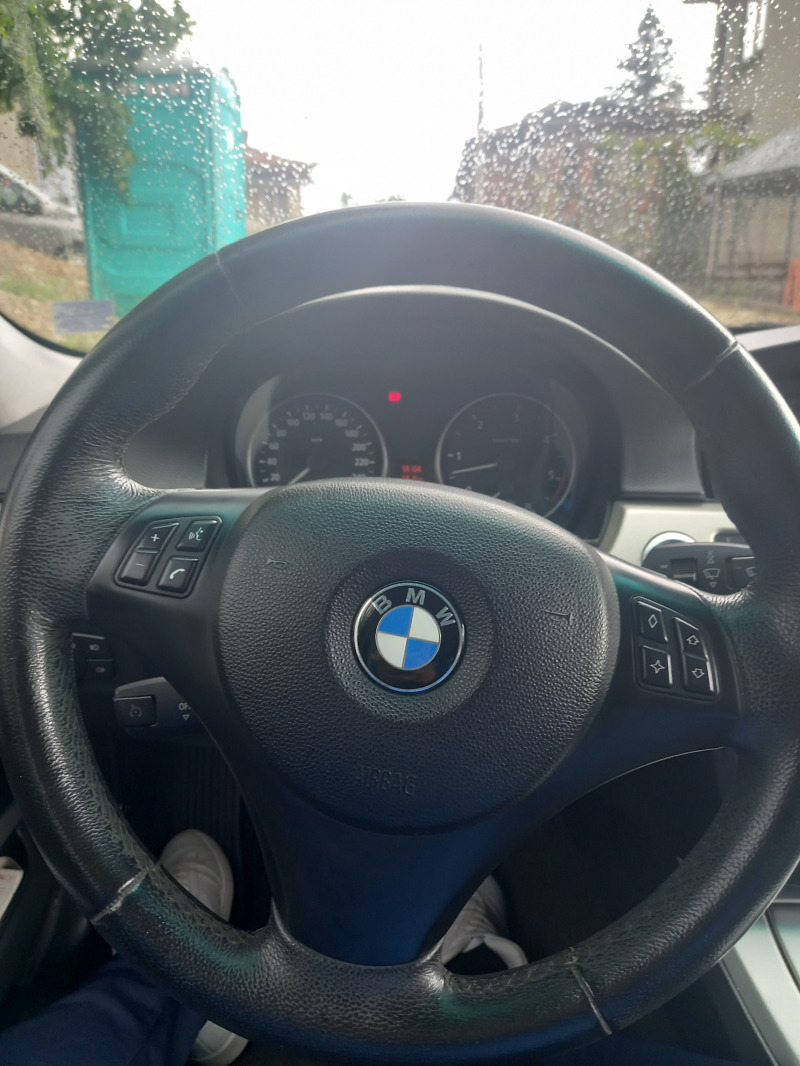 BMW 330, снимка 3 - Автомобили и джипове - 45659599