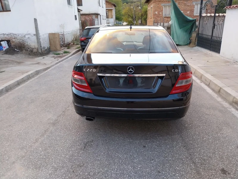 Mercedes-Benz C 220, снимка 5 - Автомобили и джипове - 47566047