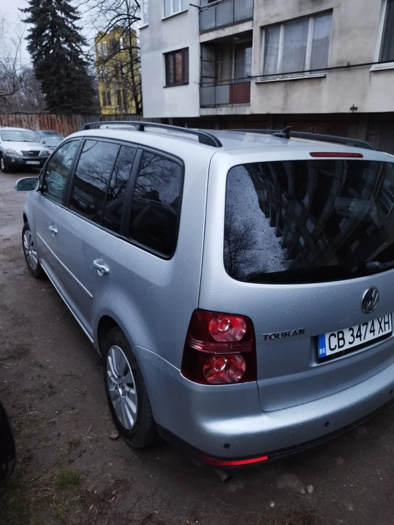 VW Touran 2.0Метан109к.с.7места, снимка 3 - Автомобили и джипове - 48620423