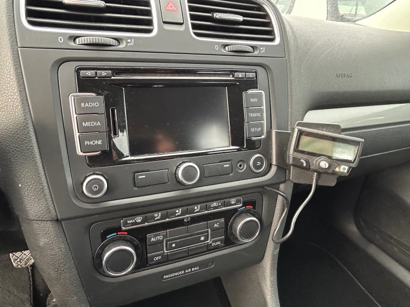 VW Golf 1, 6 TDI , снимка 11 - Автомобили и джипове - 52647468