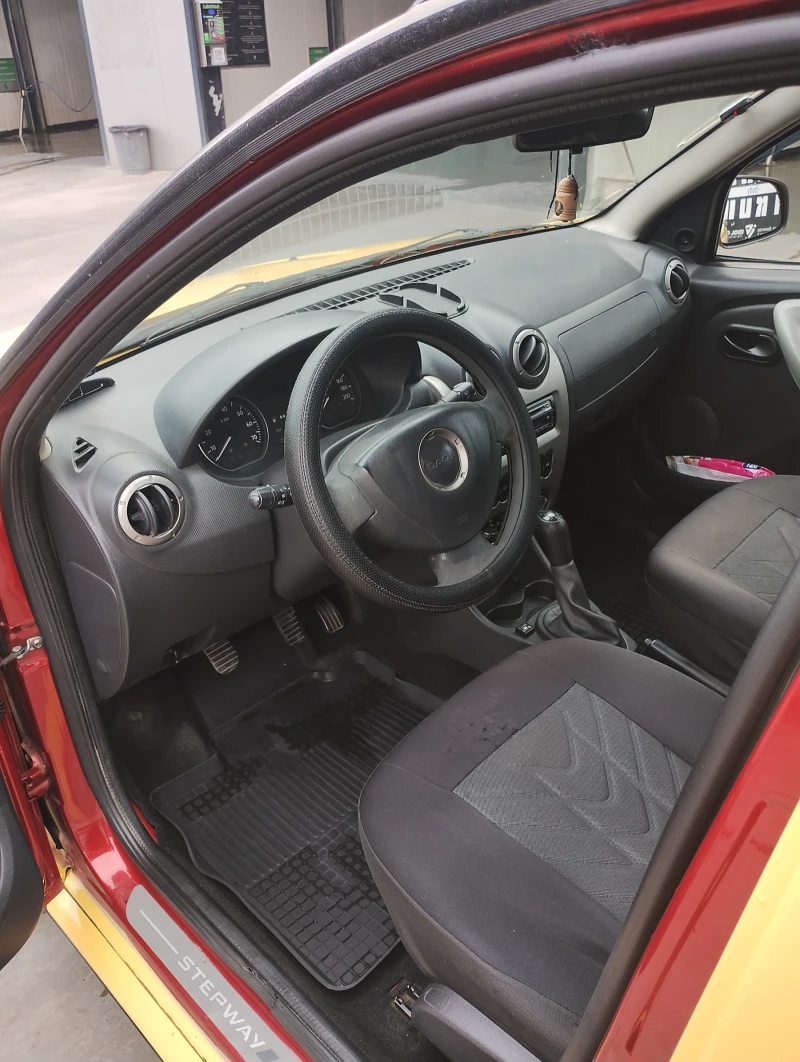 Dacia Sandero STEPWAY газ, снимка 13 - Автомобили и джипове - 50608956