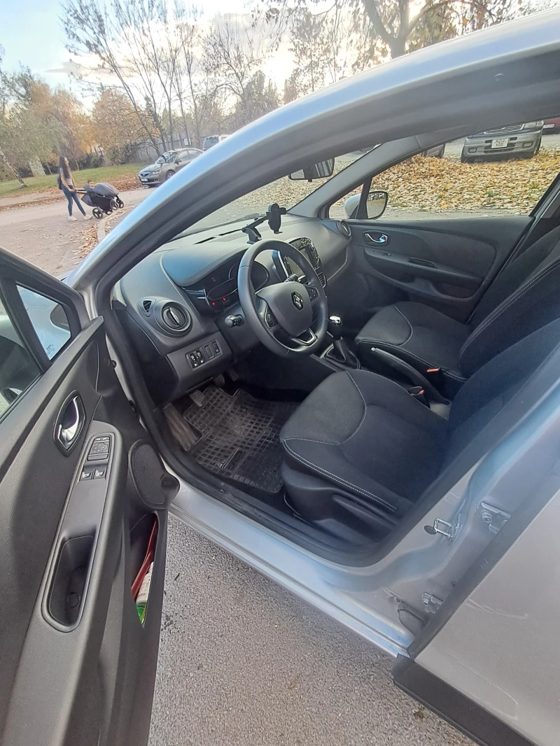 Renault Clio 21 000 км., снимка 6 - Автомобили и джипове - 52606354
