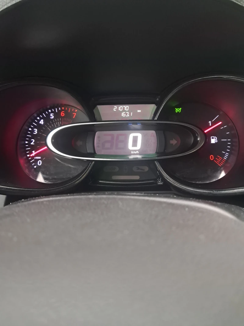 Renault Clio 21 000 км., снимка 9 - Автомобили и джипове - 52606354