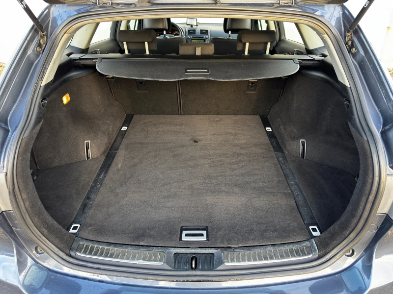 Toyota Avensis 1.6 VVT-i 🇩🇪, снимка 15 - Автомобили и джипове - 53036373