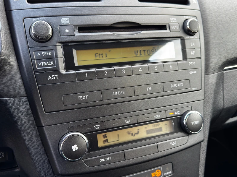 Toyota Avensis 1.6 VVT-i 🇩🇪, снимка 13 - Автомобили и джипове - 53036373