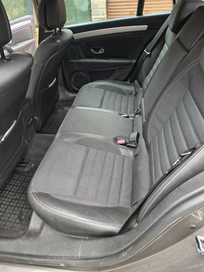 Renault Laguna Grand Tour 2 DCI, снимка 11 - Автомобили и джипове - 53248430