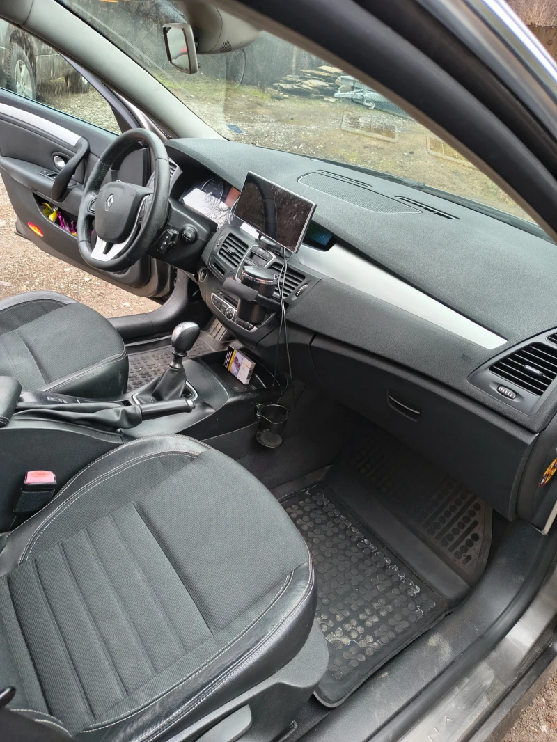 Renault Laguna Grand Tour 2 DCI, снимка 12 - Автомобили и джипове - 53248430
