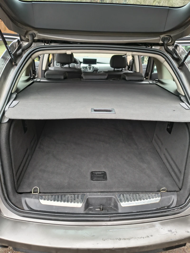 Renault Laguna Grand Tour 2 DCI, снимка 10 - Автомобили и джипове - 53248430