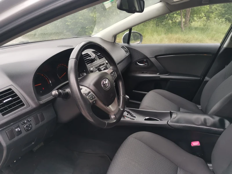 Toyota Avensis 2.0 i ГАЗ, снимка 10 - Автомобили и джипове - 53369318