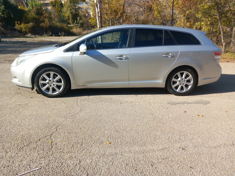 Toyota Avensis 2.0 i ГАЗ, снимка 8 - Автомобили и джипове - 53369318