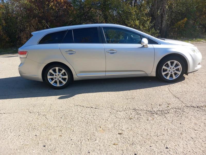 Toyota Avensis 2.0 i ГАЗ, снимка 4 - Автомобили и джипове - 53369318