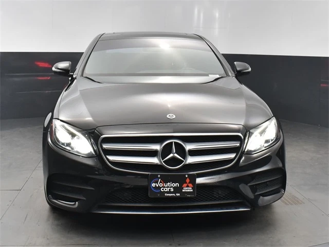 Mercedes-Benz E 350 4MATIC Sedan * CARFAX * * АВТО КРЕДИТ* , снимка 8 - Автомобили и джипове - 49527661