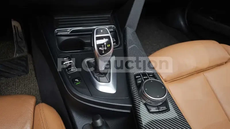 BMW 330, снимка 9 - Автомобили и джипове - 54709930