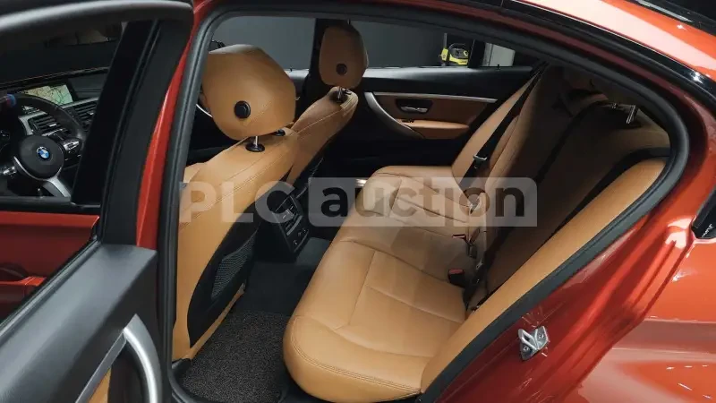 BMW 330, снимка 12 - Автомобили и джипове - 54709930