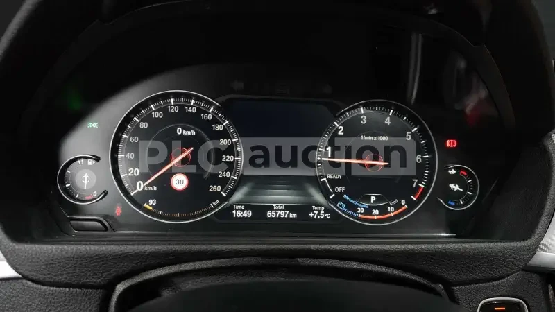 BMW 330, снимка 8 - Автомобили и джипове - 54709930