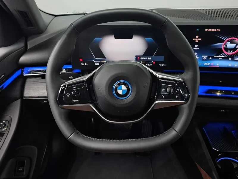 BMW i5 EDRIVE 40 | Mobile.bg � ����������� 12