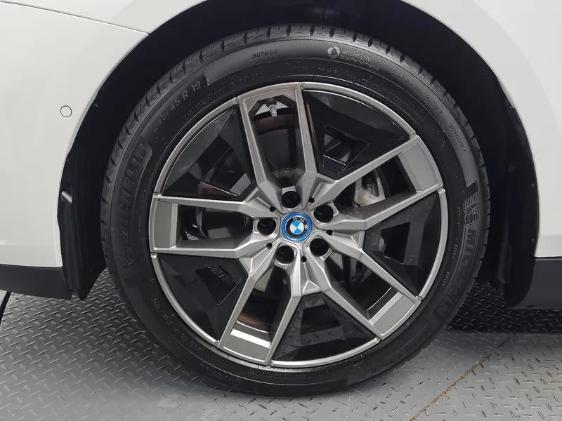BMW i5 EDRIVE 40 | Mobile.bg � ����������� 5