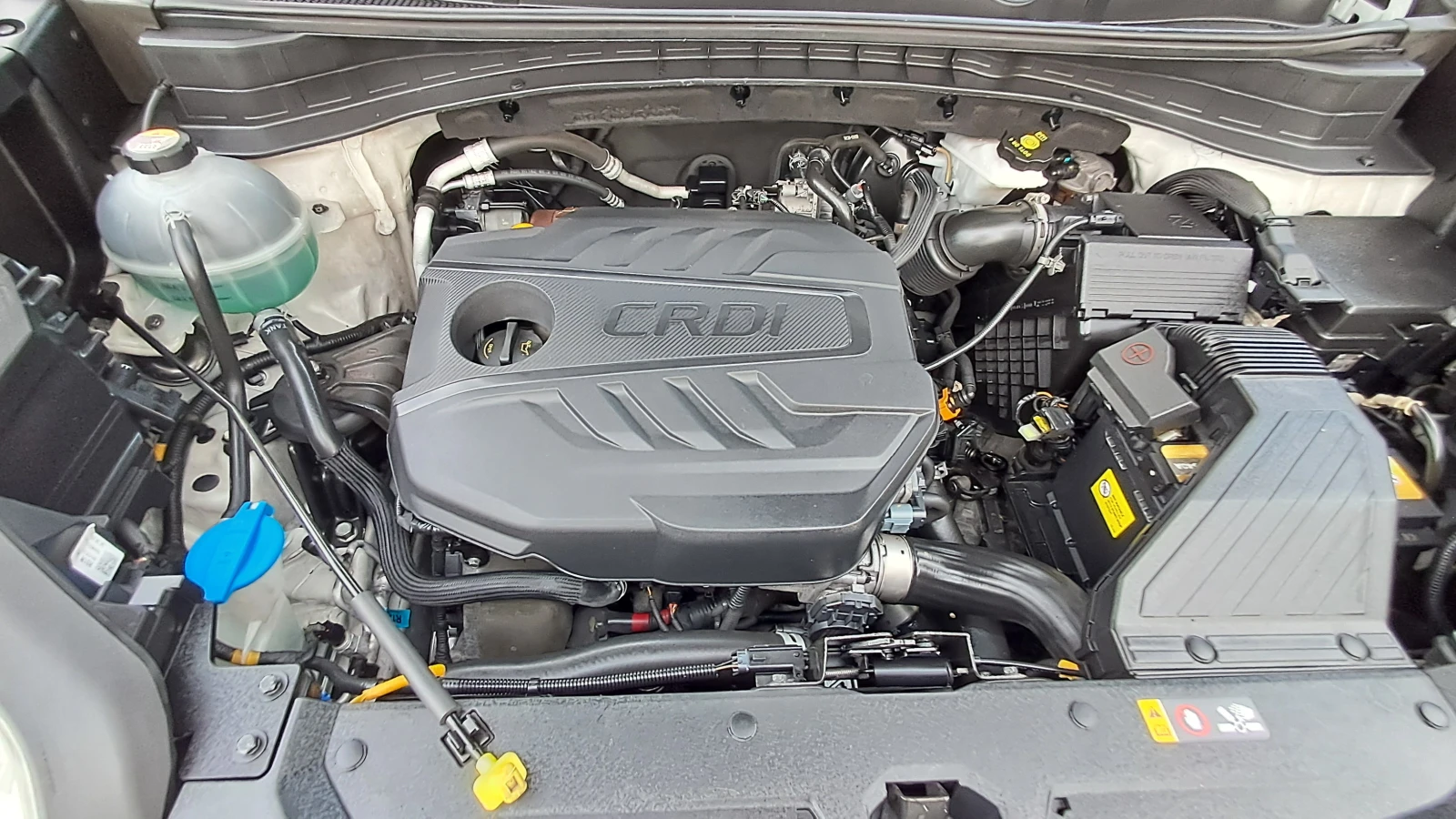 Kia Sportage 1.6D-HYBRIDE РЕАЛ КМ ИЗКЛЮЧИТЕЛЕН СЕРВИ КНИЖ УНИКТ, снимка 16 - Автомобили и джипове - 39599484