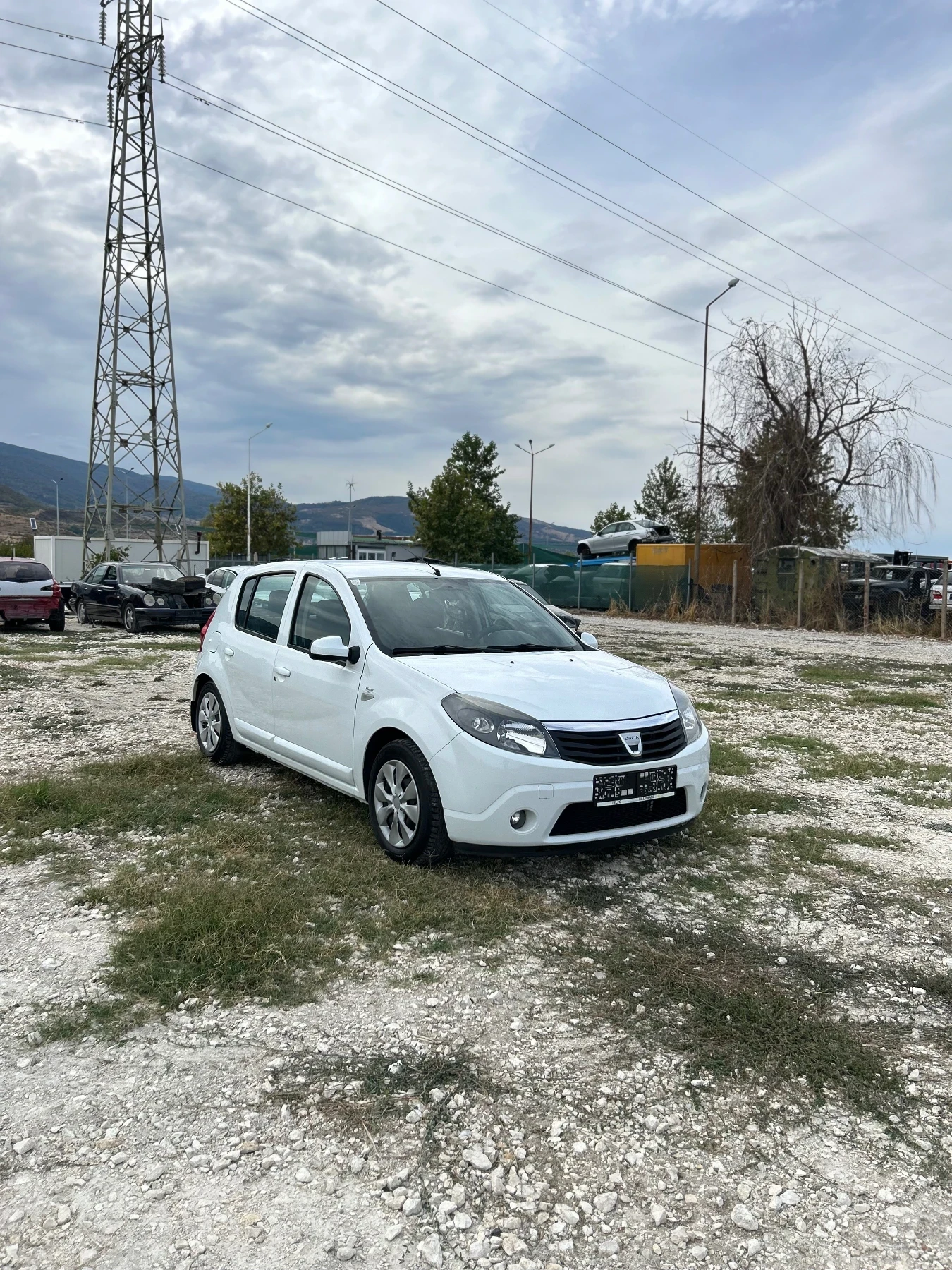 Dacia Sandero 1, 2 Black line - изображение 7