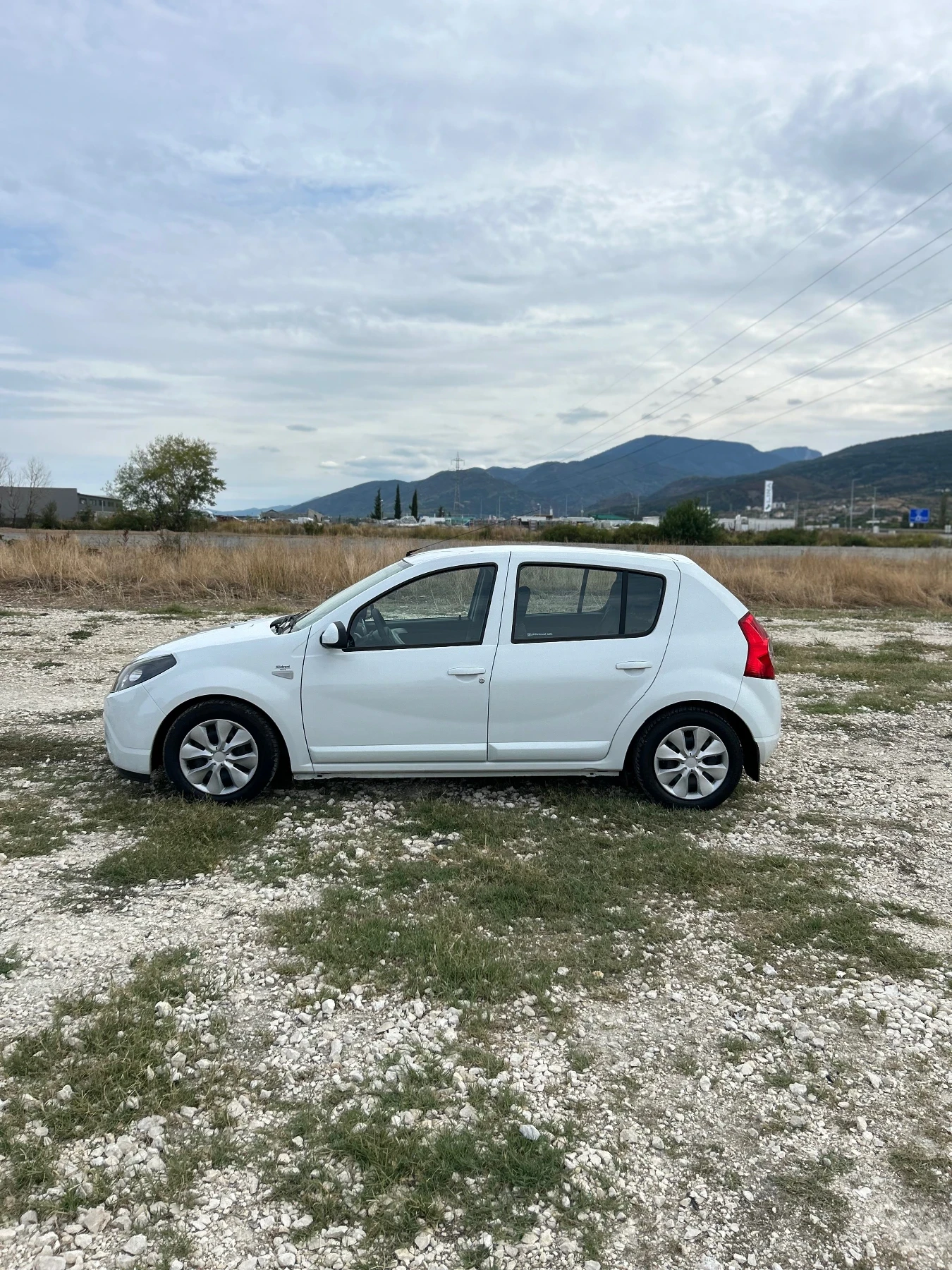 Dacia Sandero 1, 2 Black line - изображение 3