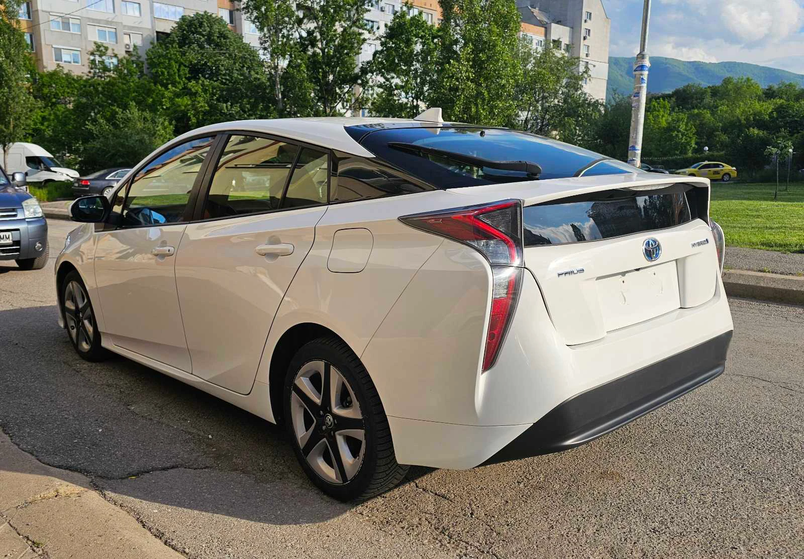 Toyota Prius  - изображение 6