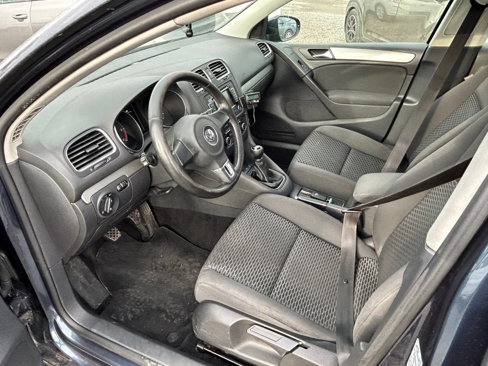 VW Golf 1, 6 TDI  - изображение 8
