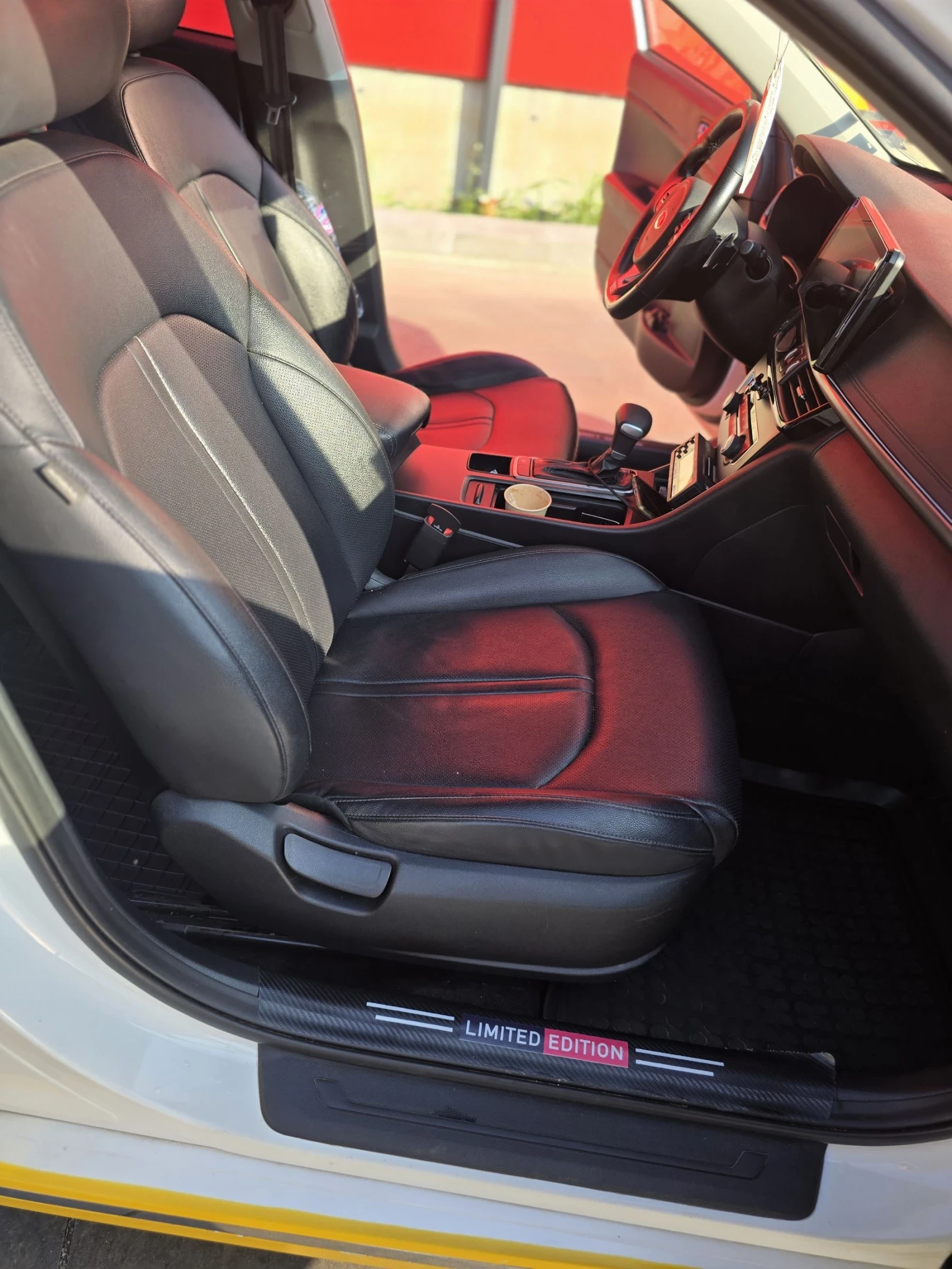 Kia K5 2.0 LPG GT-LINE АМБИЕНТНО ТОП - изображение 8