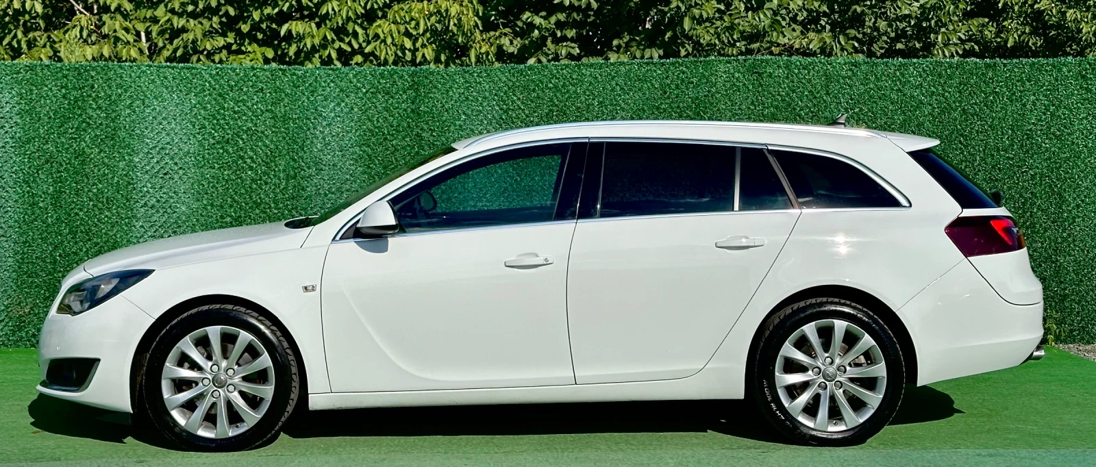Opel Insignia SPORTS TOURER 4x4 AUTOMATIC 2.0CDTI 163ks - изображение 8