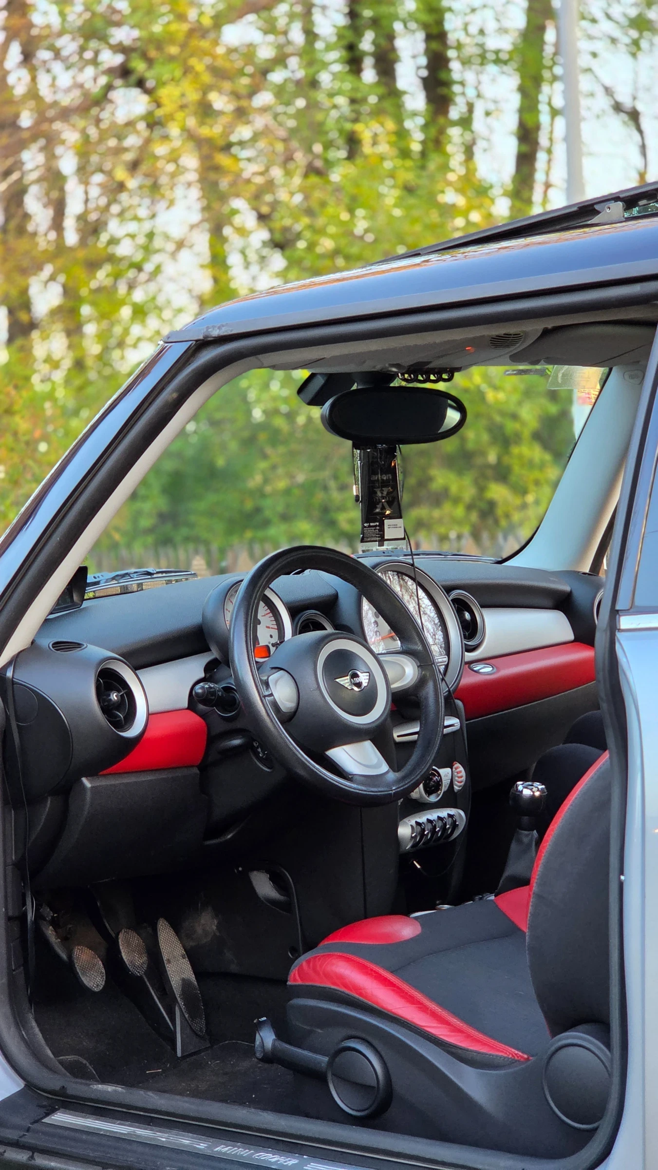 Mini Cooper R56 1.6i - изображение 7