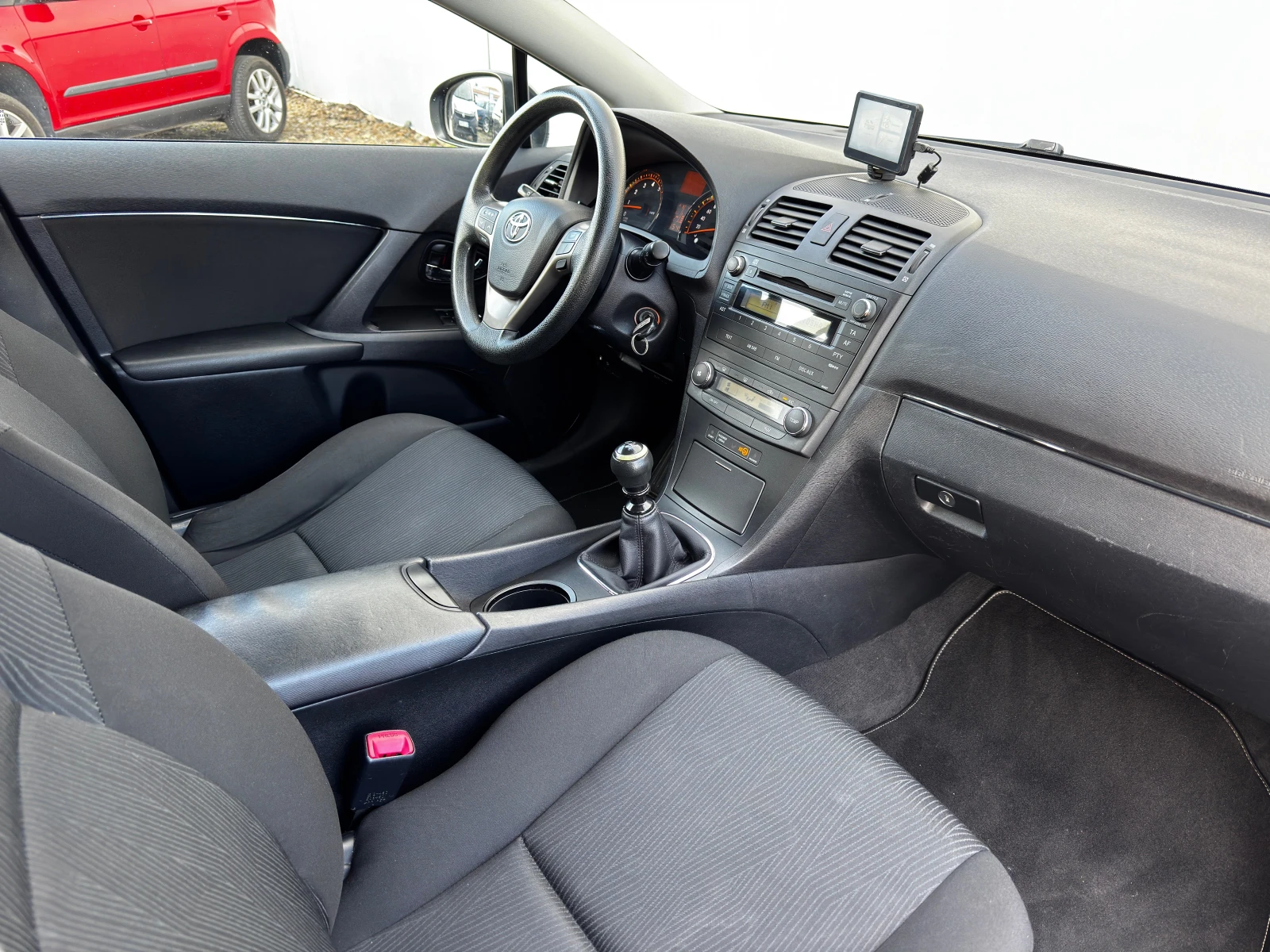 Toyota Avensis 1.6 VVT-i 🇩🇪 - изображение 9