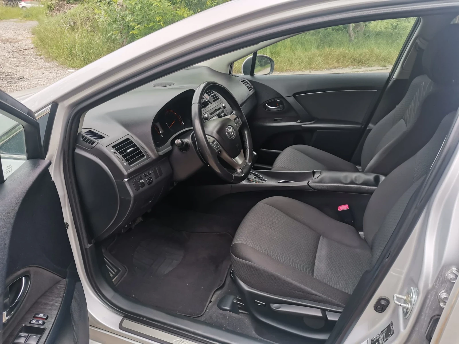 Toyota Avensis 2.0 i ГАЗ - изображение 9