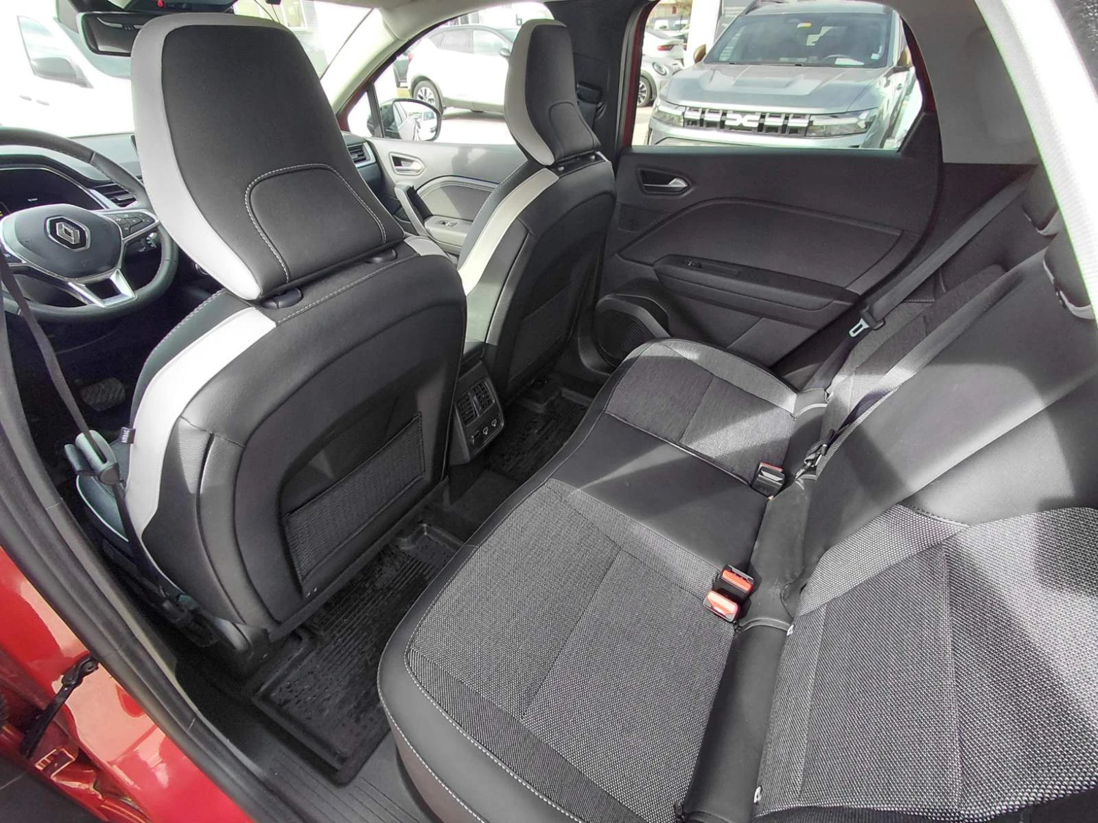 Renault Captur 1.6E-TECH HYBRID | Mobile.bg � ����������� 11