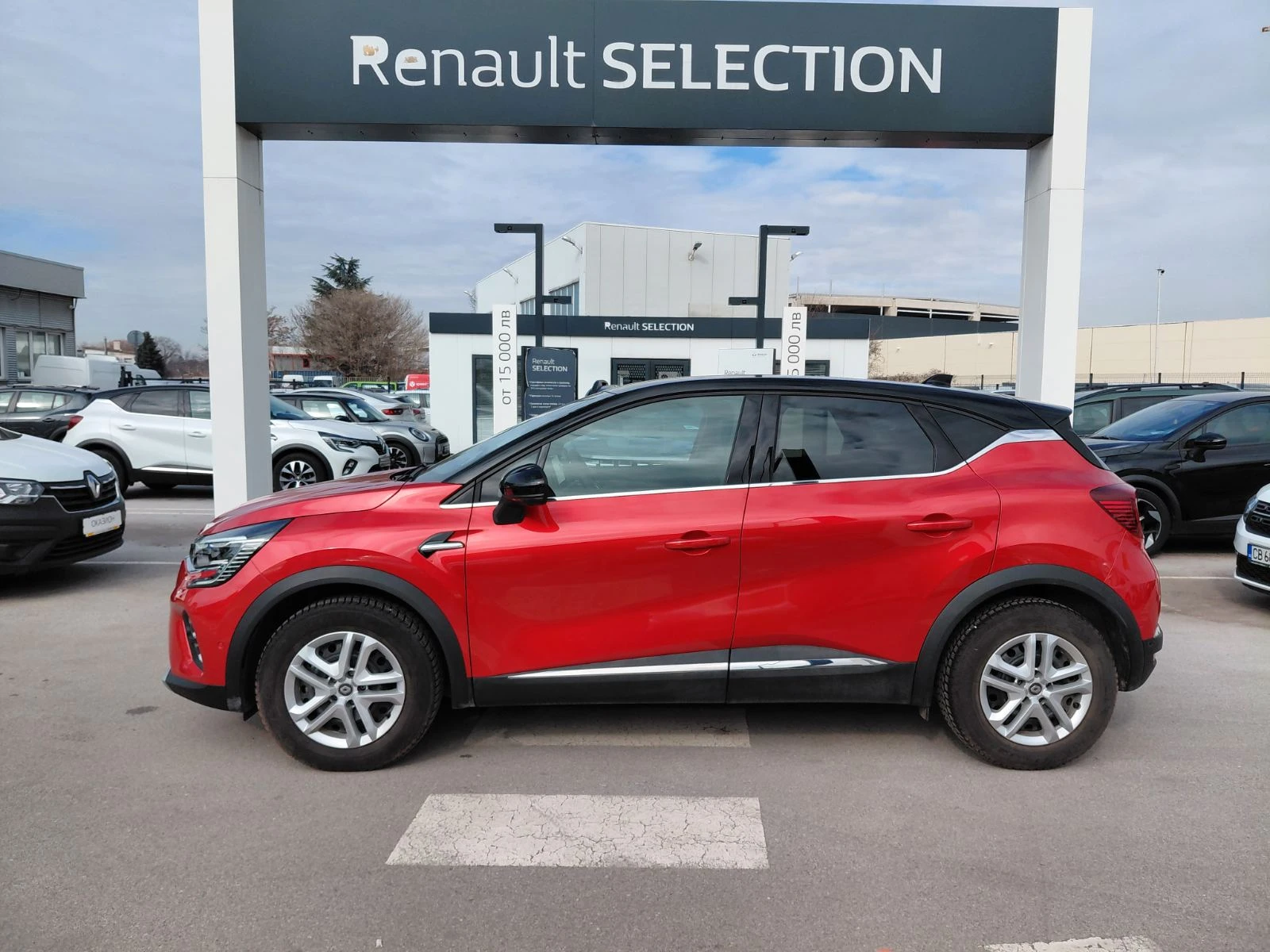 Renault Captur 1.6E-TECH HYBRID - изображение 3