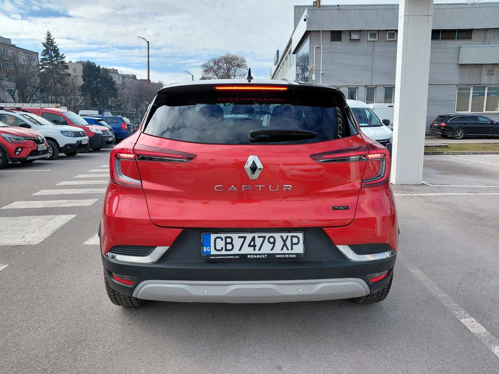 Renault Captur 1.6E-TECH HYBRID - изображение 5