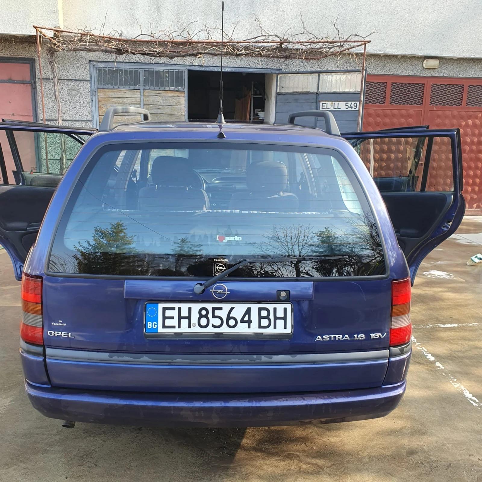 Opel Astra, снимка 4 - Автомобили и джипове - 53770685