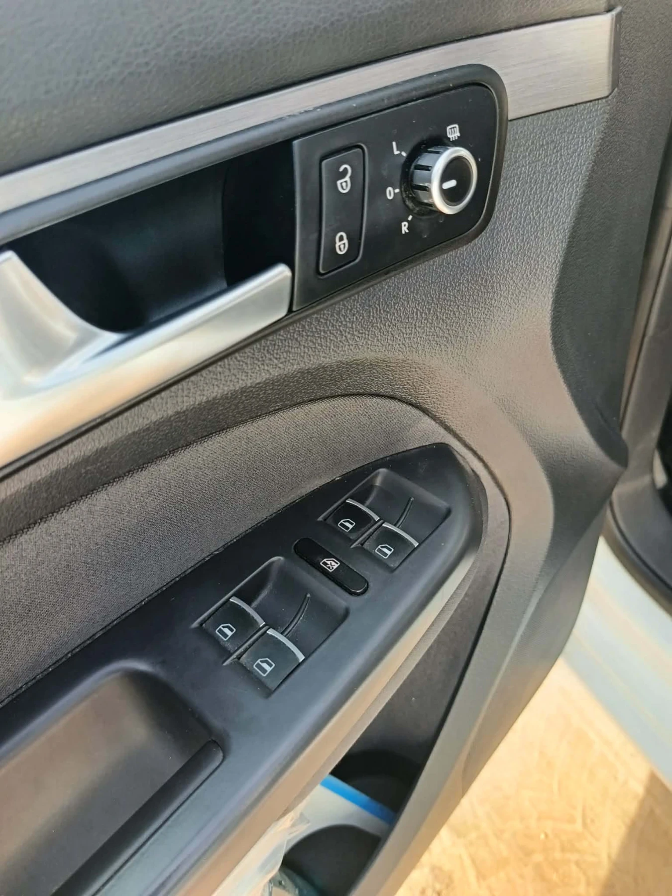 VW Touran, снимка 14 - Автомобили и джипове - 53863260