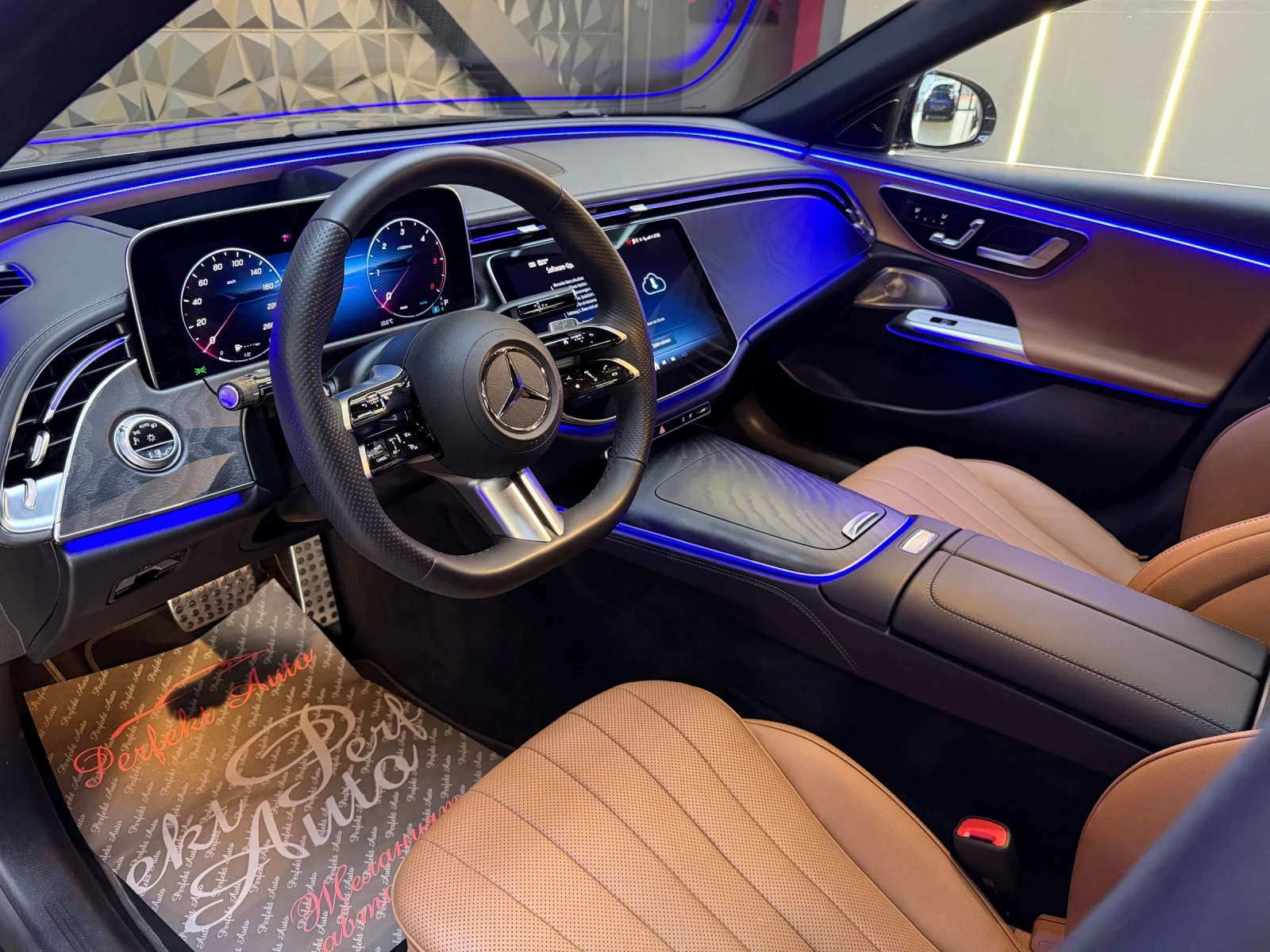 Mercedes-Benz E 220 d 4 MATIC * FULL Екстри * BURMESTER * Панорама * , снимка 6 - Автомобили и джипове - 53889873