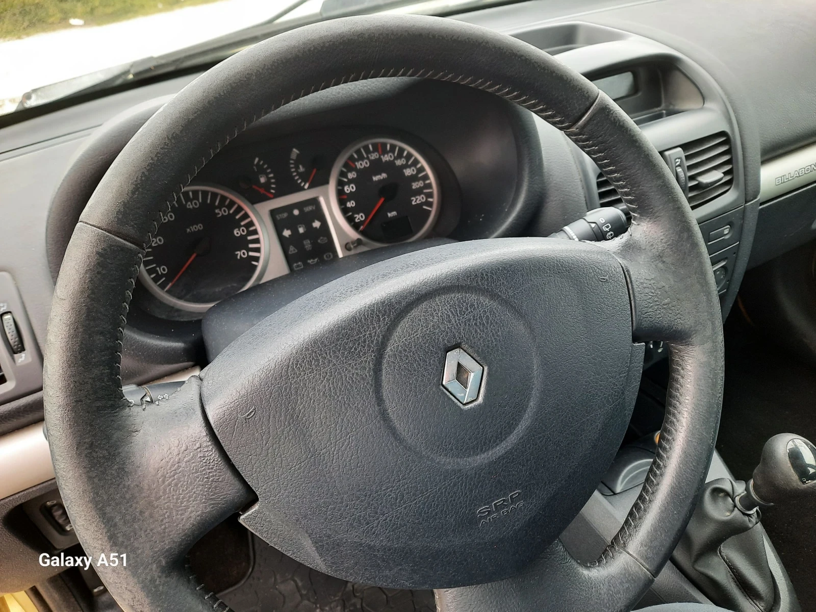 Renault Clio 1.5 dci, КЛИМАТИК, снимка 15 - Автомобили и джипове - 53911932