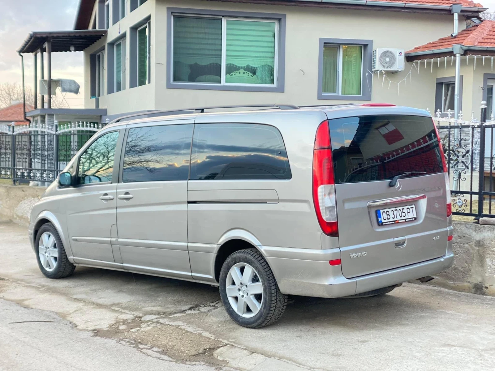 Mercedes-Benz Viano, снимка 10 - Автомобили и джипове - 53992257