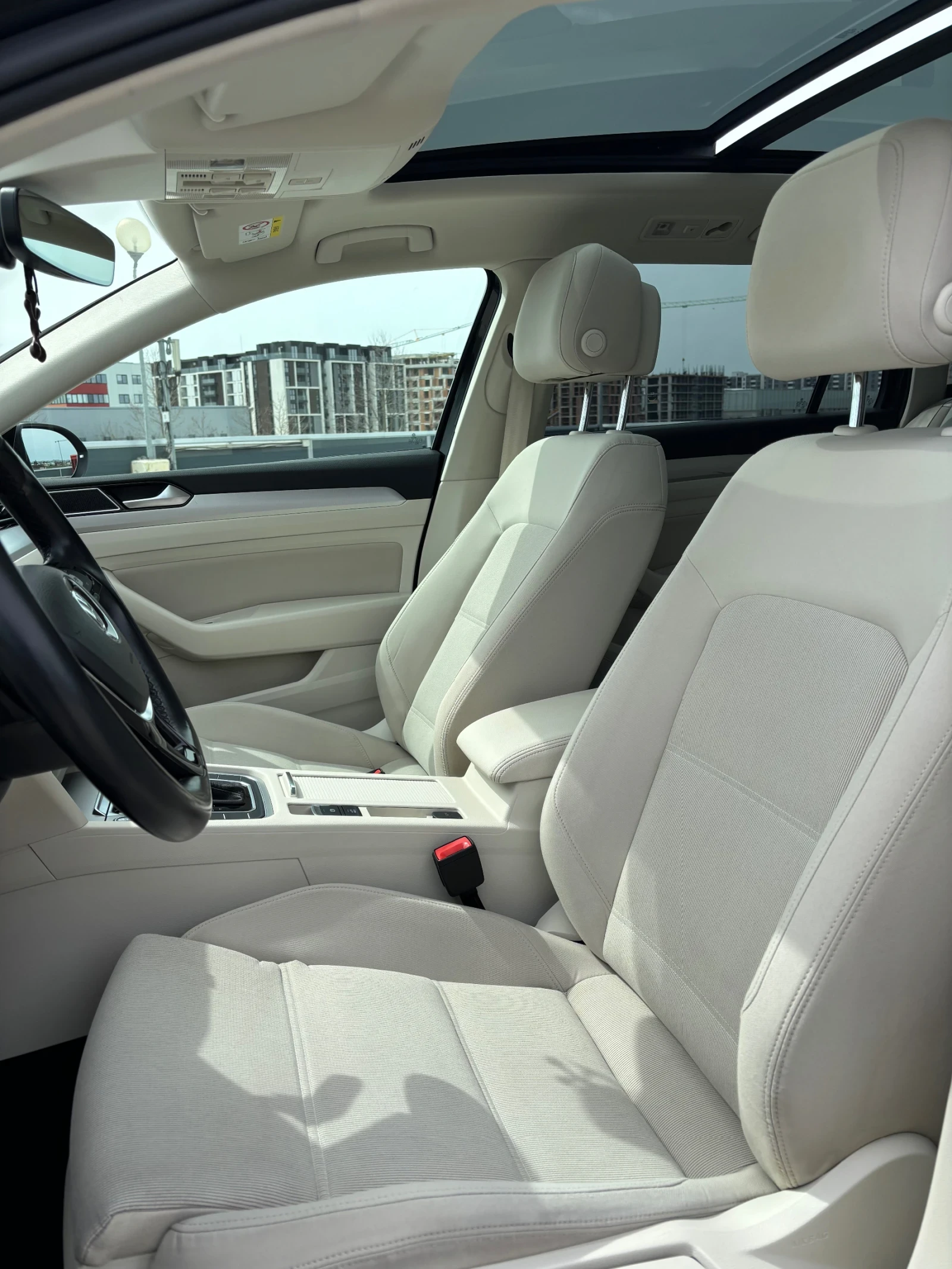 VW Passat VW Passat 2.0 TDI DSG Comfortline  Панорамен таван, снимка 12 - Автомобили и джипове - 54205323