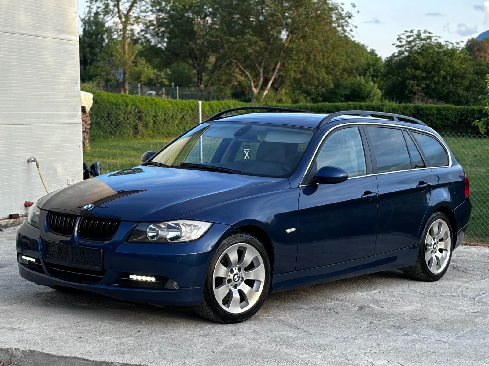 BMW 330 231 * NAVI* TOP, снимка 3 - Автомобили и джипове - 54446376