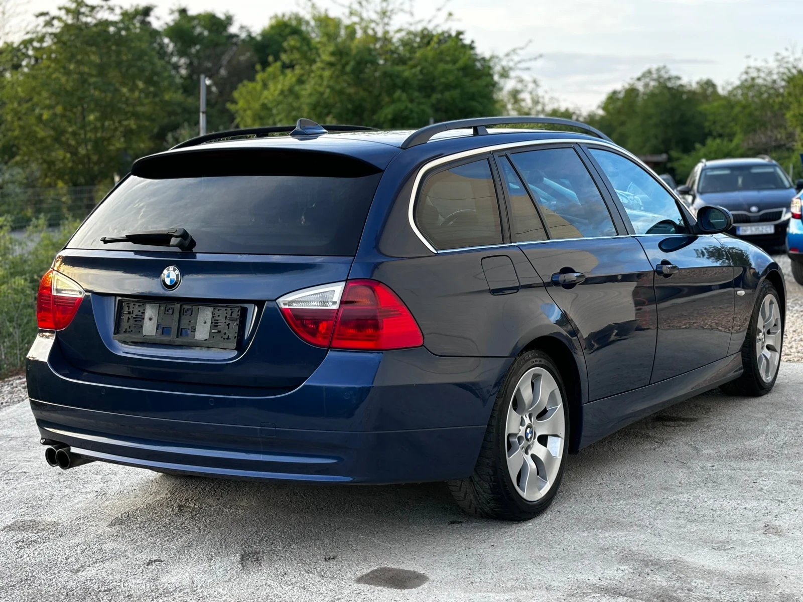 BMW 330 231 * NAVI* TOP, снимка 6 - Автомобили и джипове - 54446376