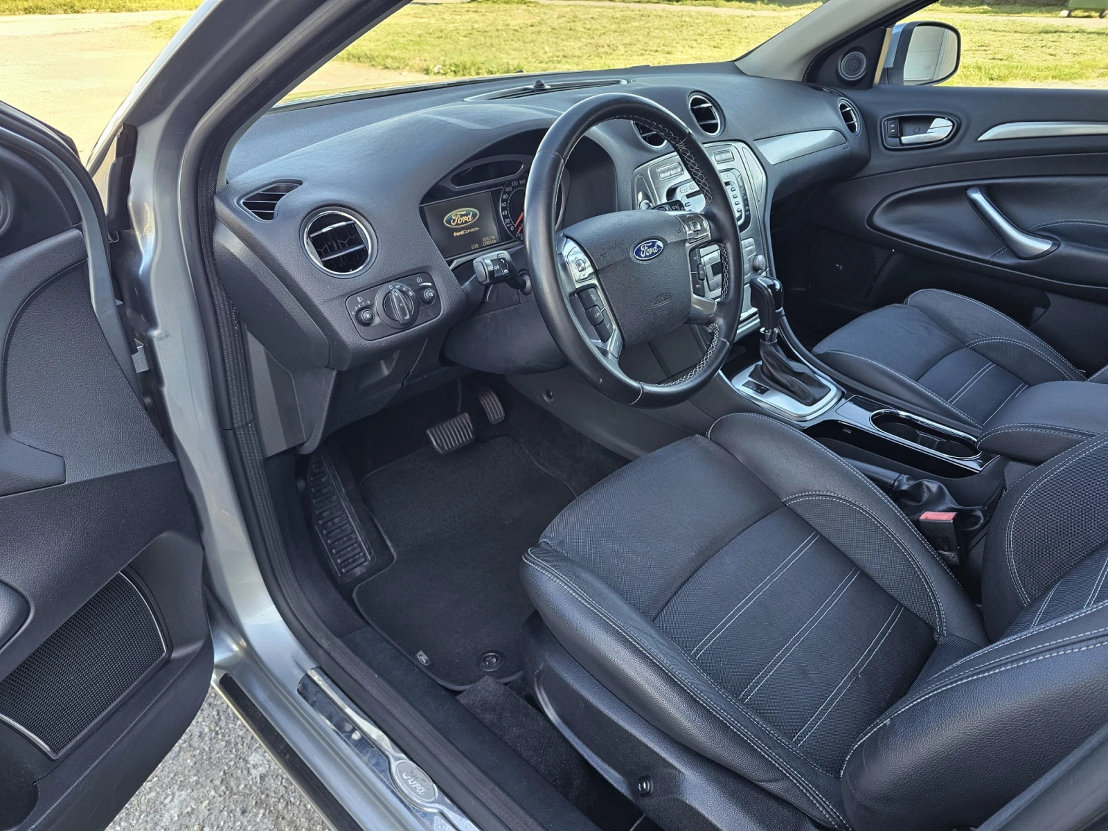 Ford Mondeo 2.0 TDCi - TITANIUM, снимка 9 - Автомобили и джипове - 54440133